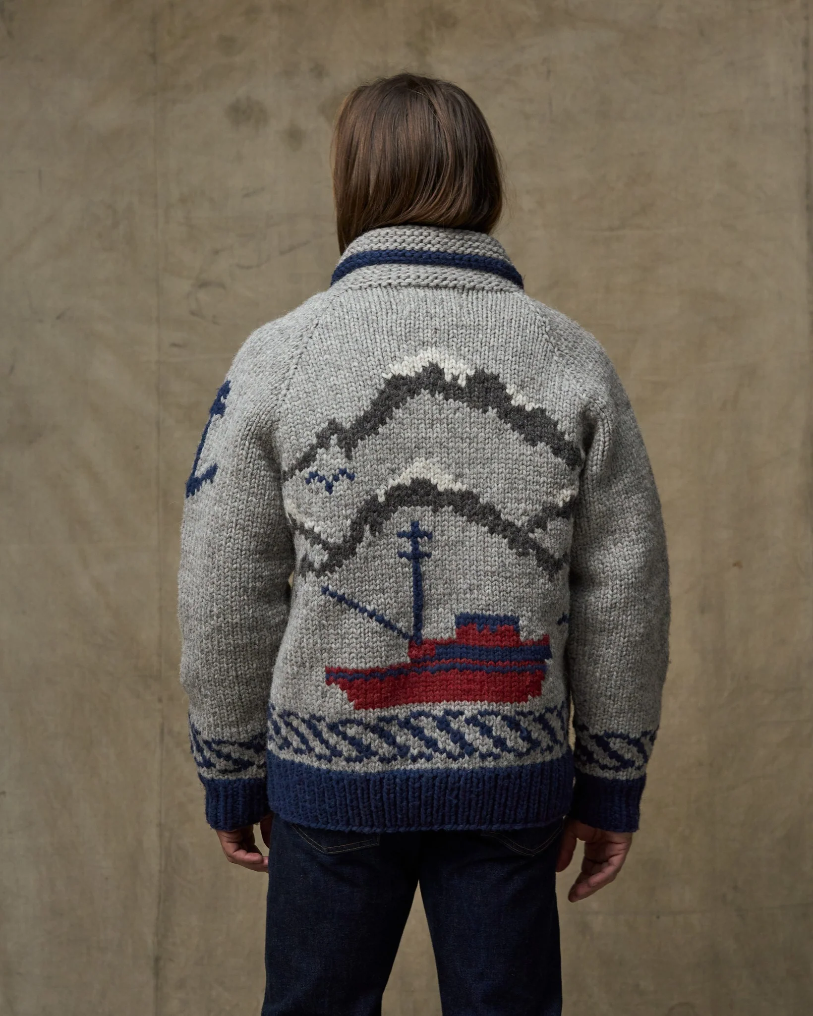 Handgefertigter Reißverschluss-Pullover