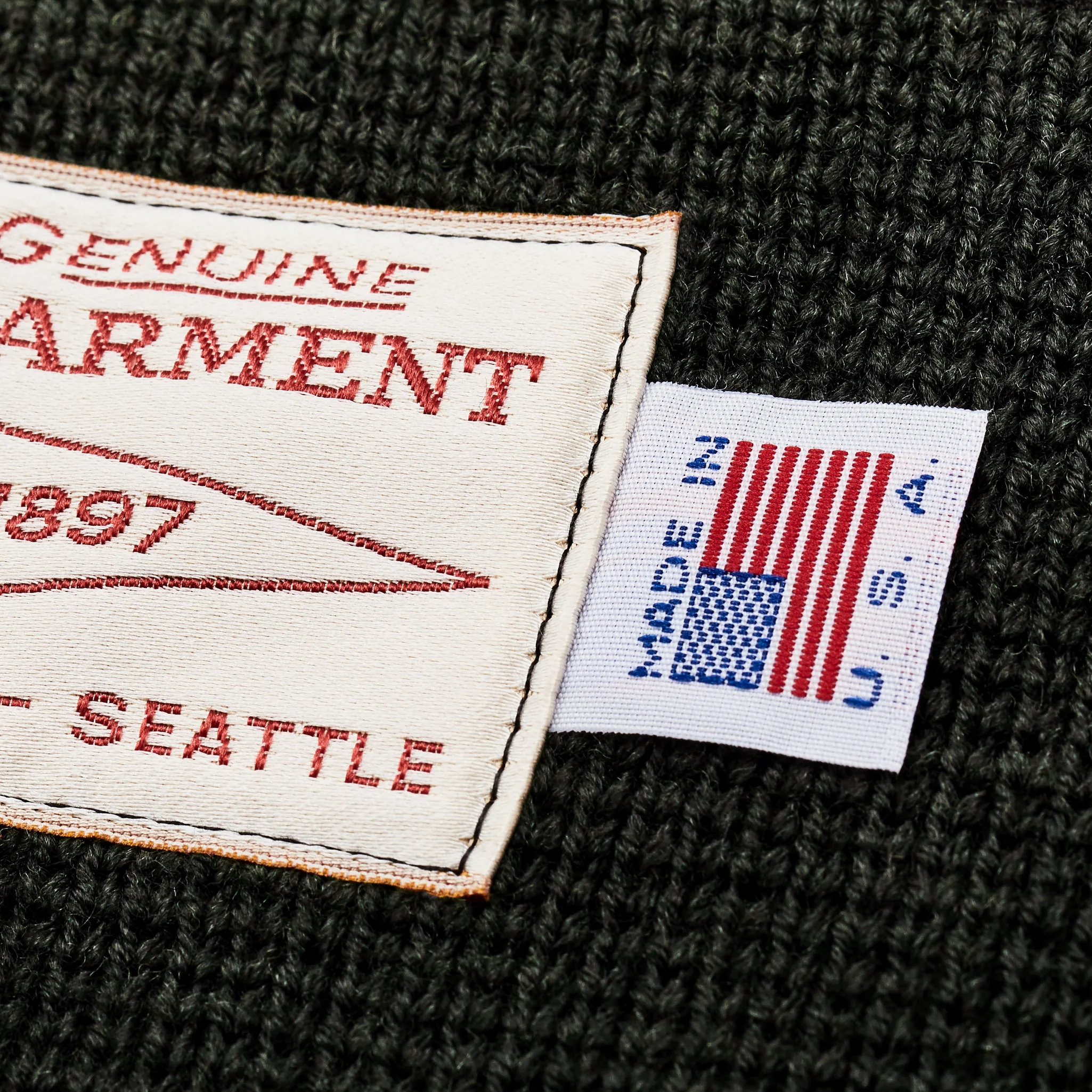 Crewneck Guide Pullover