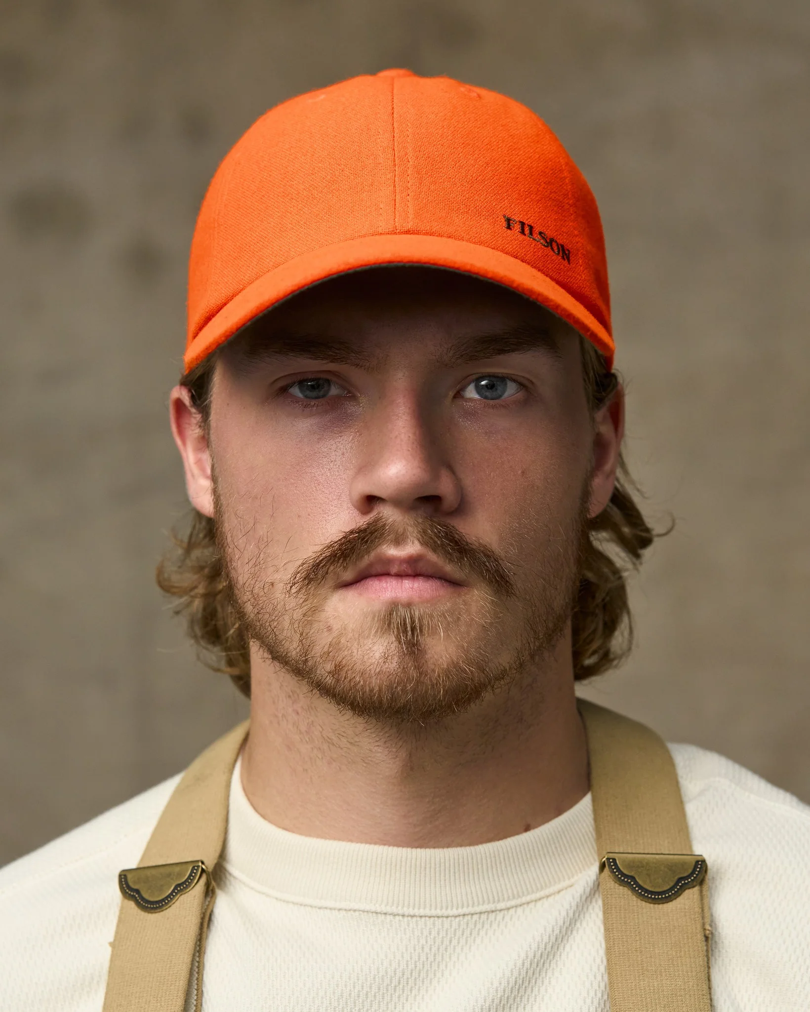 Niedriges Cap